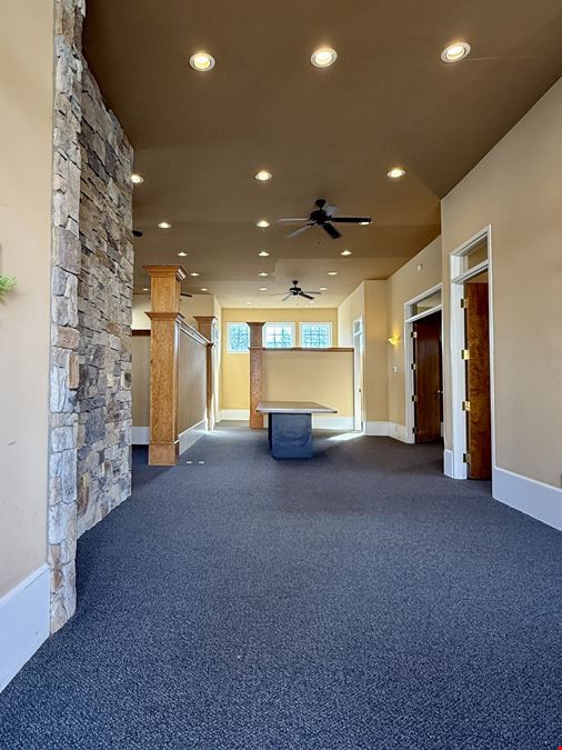 Second Floor Suite in Summerfield Village
