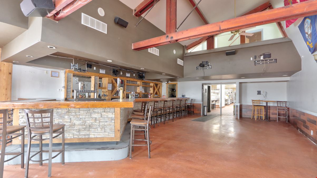 6108 Loomis Rd