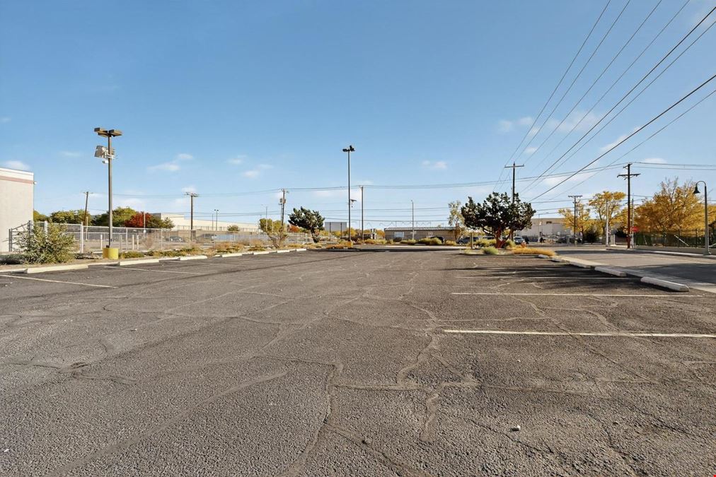 High Traffic Drive Thru Opportunity