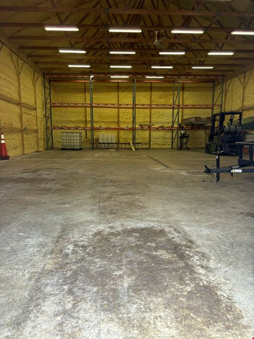12445 Hanford Rd - 2,560+/- SF Flex/Warehouse Space