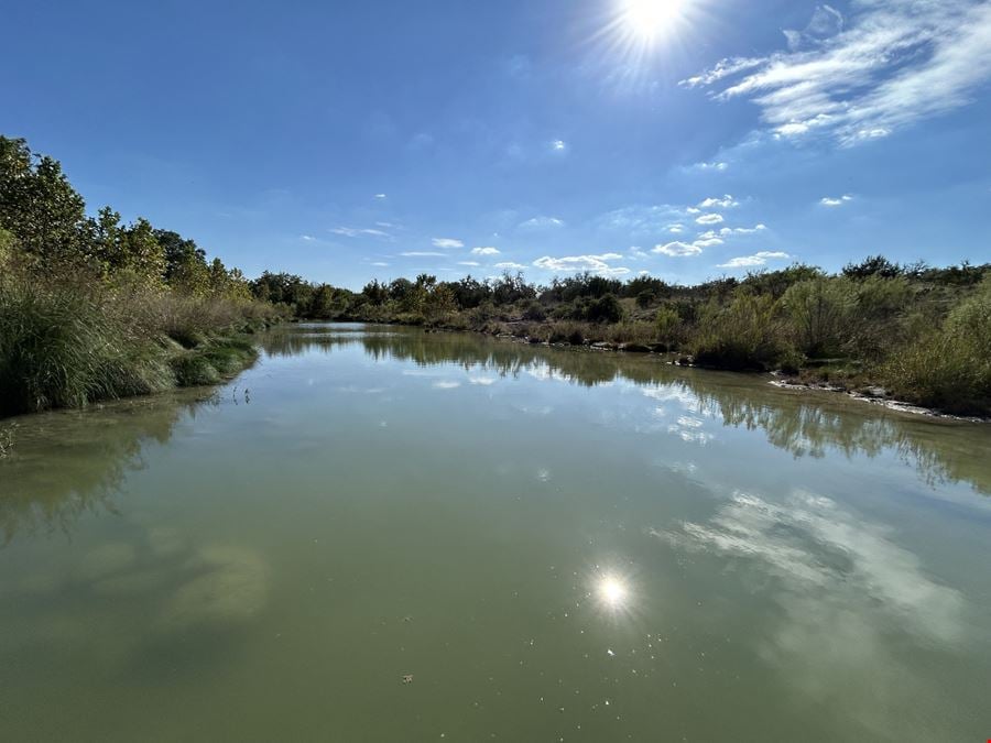 35 AC on Rocky Creek and W Hwy-290