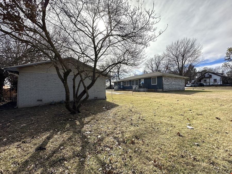 2 Duplexes For Sale On W Walnut In Springfield