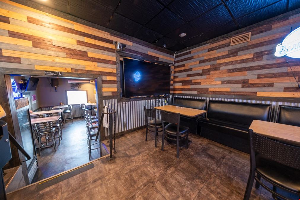 870 4th Ave - Bar/Restaurant