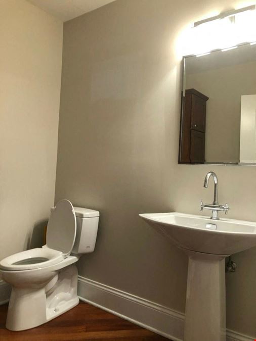 1725 N Burling Office Property For Sale