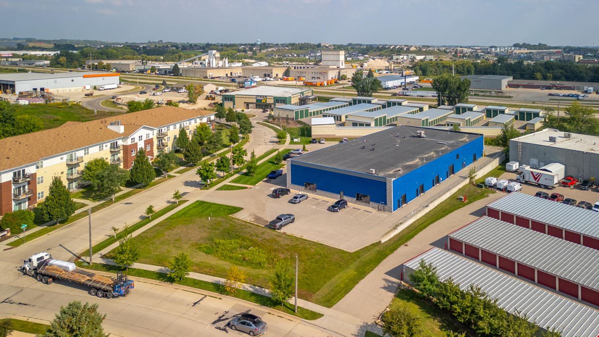 Showroom-Quality Flex Facility | For Sale or Lease