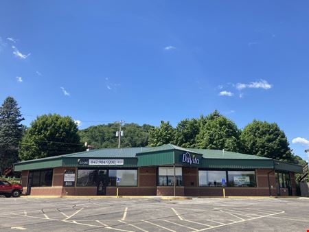 Preview of commercial space at 807 Lawrence Ave.