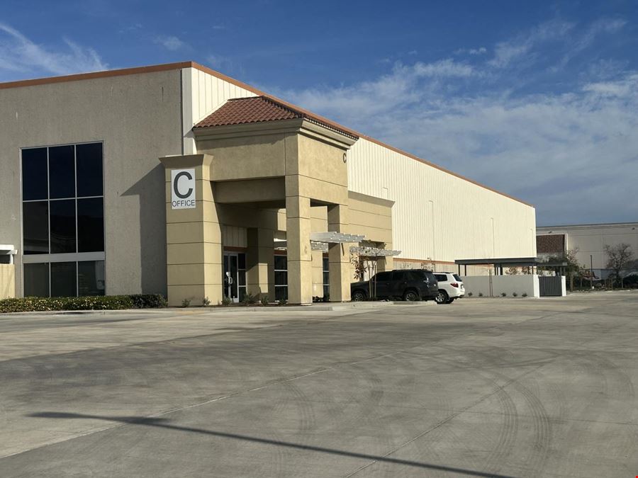 Flexible Sublease - Prime Commercial Warehouse Camarillo #1826