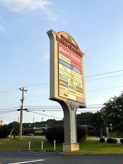 Shoppes at Banks Crossing  |  1,500–11,500 SF Available