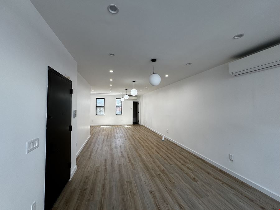 600 SF | 1706 E New York Ave | Vanilla Box Retail Space For Lease