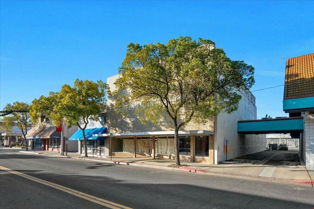 ±9,338 SF Retail Building in Downtown Hanford, CA