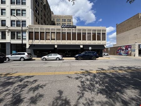 Preview of commercial space at 123 West Washington Street