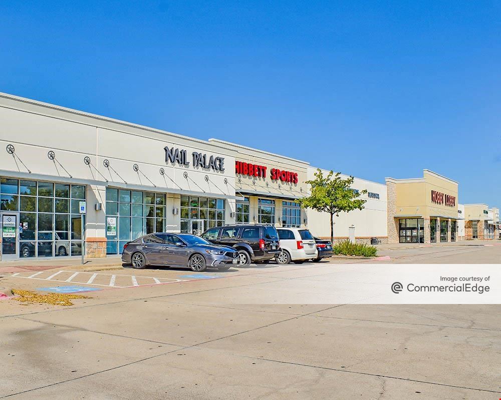 Little Elm Towne Crossing