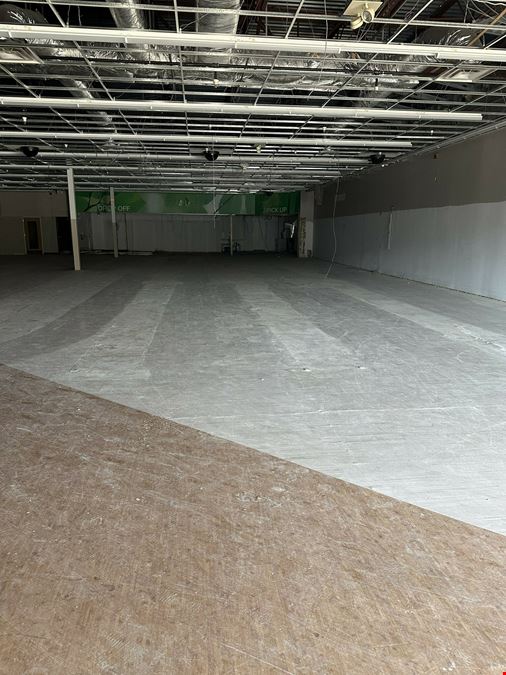 18 Crystal Ave, Derry NH – Retail Space for Lease