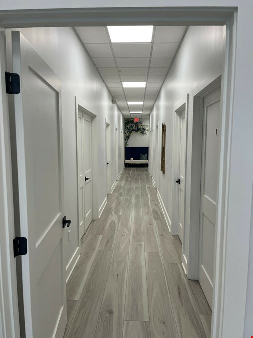 1704 - 1706 Capital Circle NE