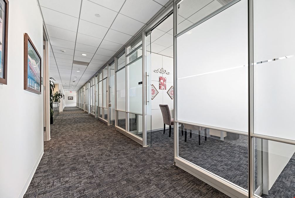 4424 West Sam Houston Parkway North (R068)