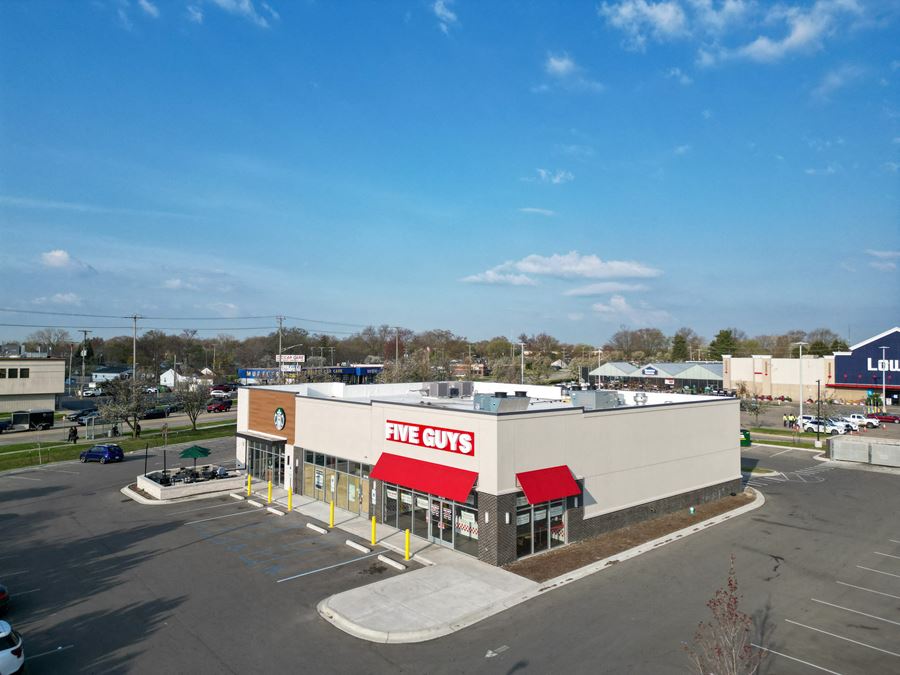 Clinton Twp Starbucks Center