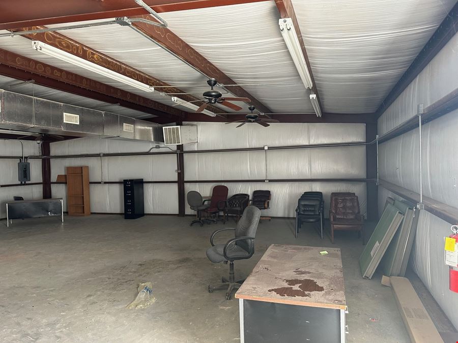 12,500 SF on 3.9 Acres on TX-83