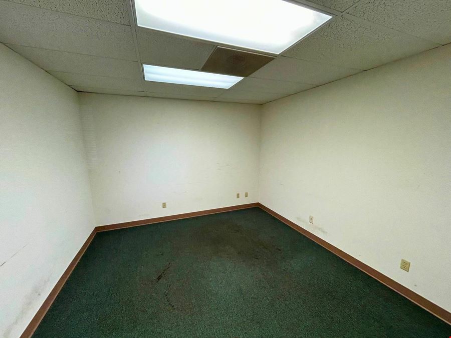 OFFICE/WAREHOUSE FOR LEASE SOUTHWEST SPRINGFIELD