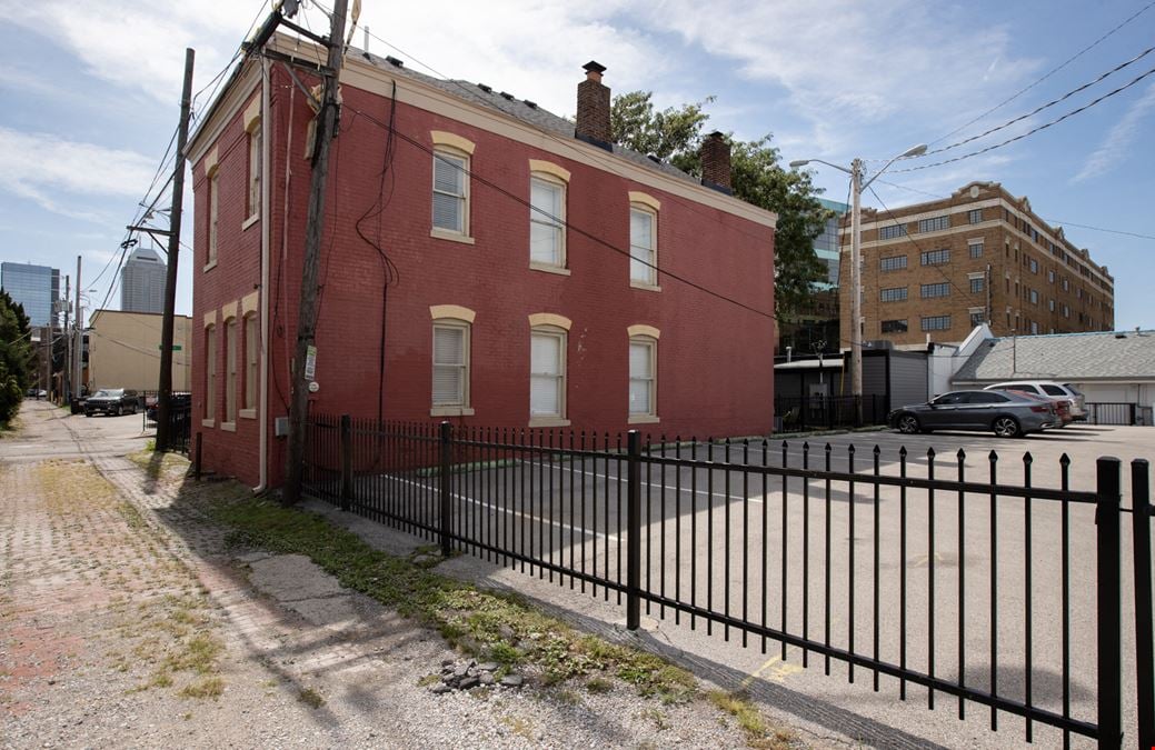 108 E 9th St