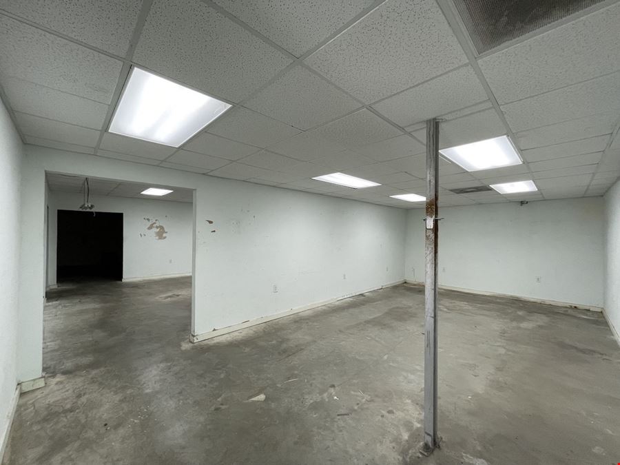 Warehouse/Flex Space For Lease