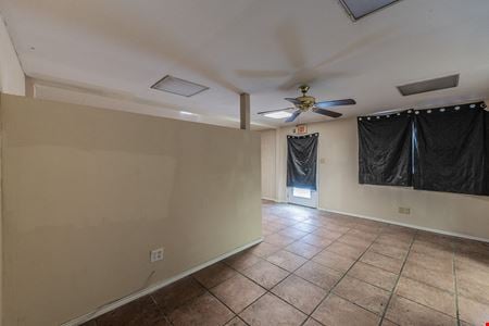 Preview of Retail space for Rent at 1006 West Ave