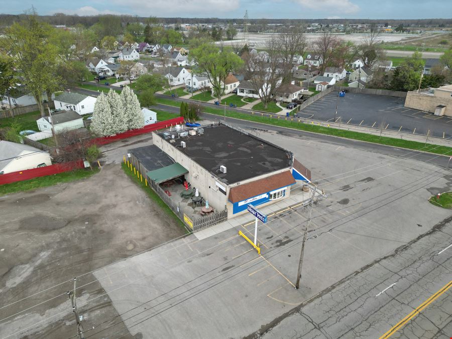 Sneaky Pete's Restaurant & Real Estate For Sale
