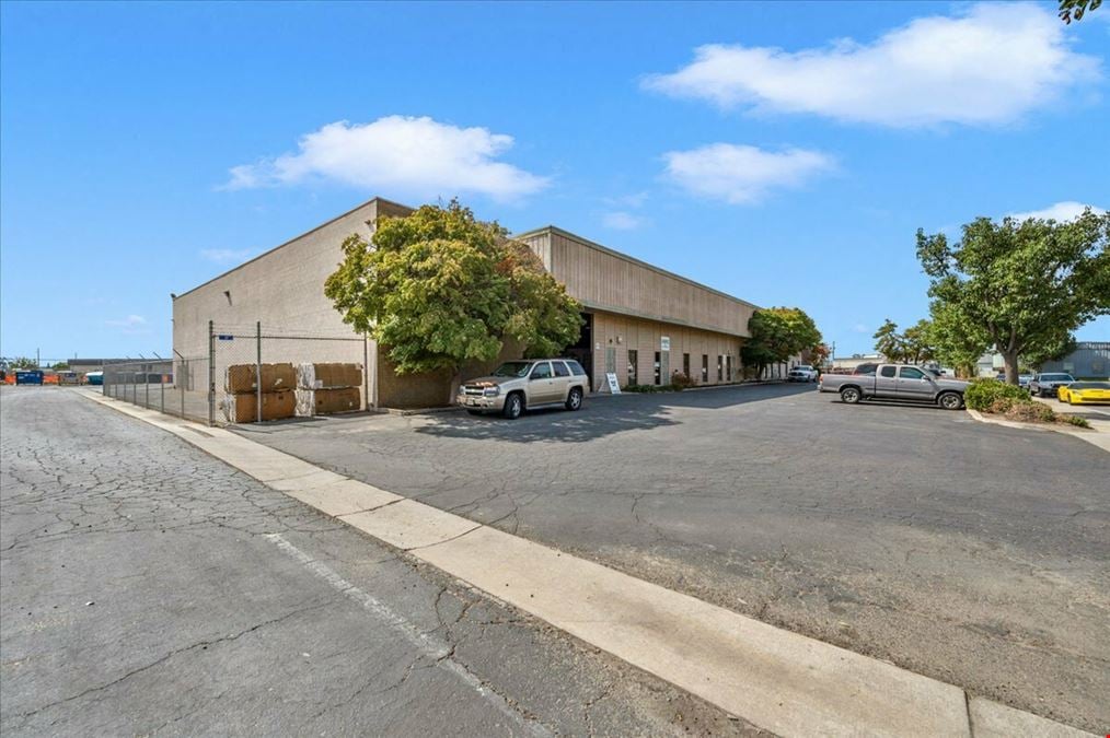 (2) Open Warehouse Spaces in Bullard Industrial Park