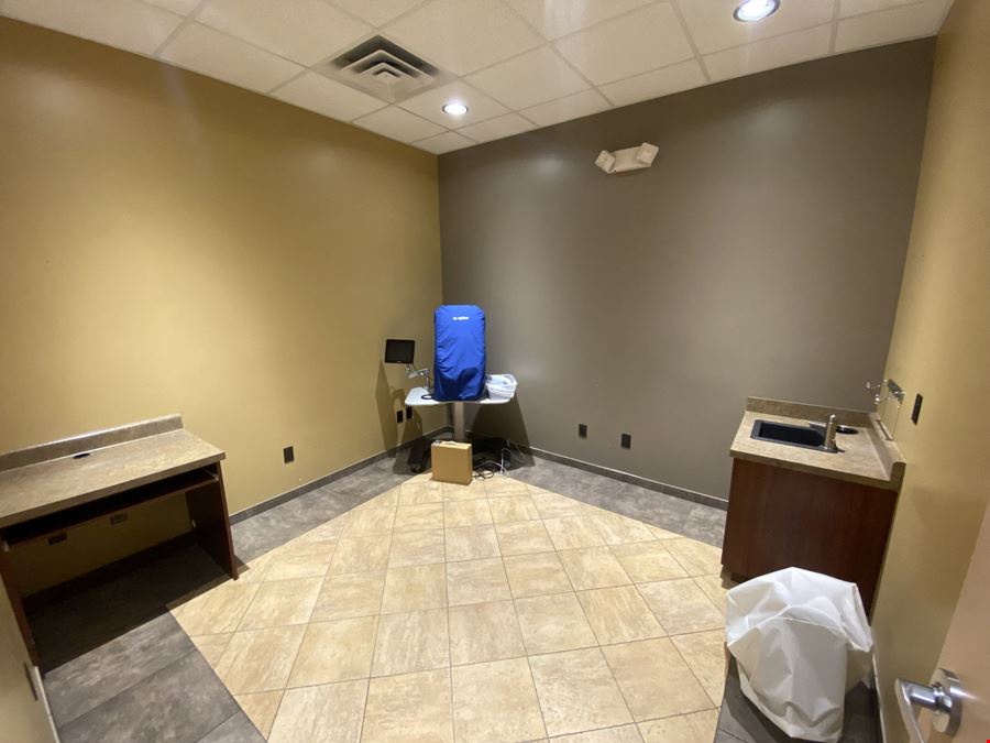 4550 East Bell Road, Suite 104
