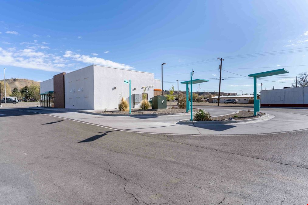 2nd generation fast food restaurant 3,097+-sf