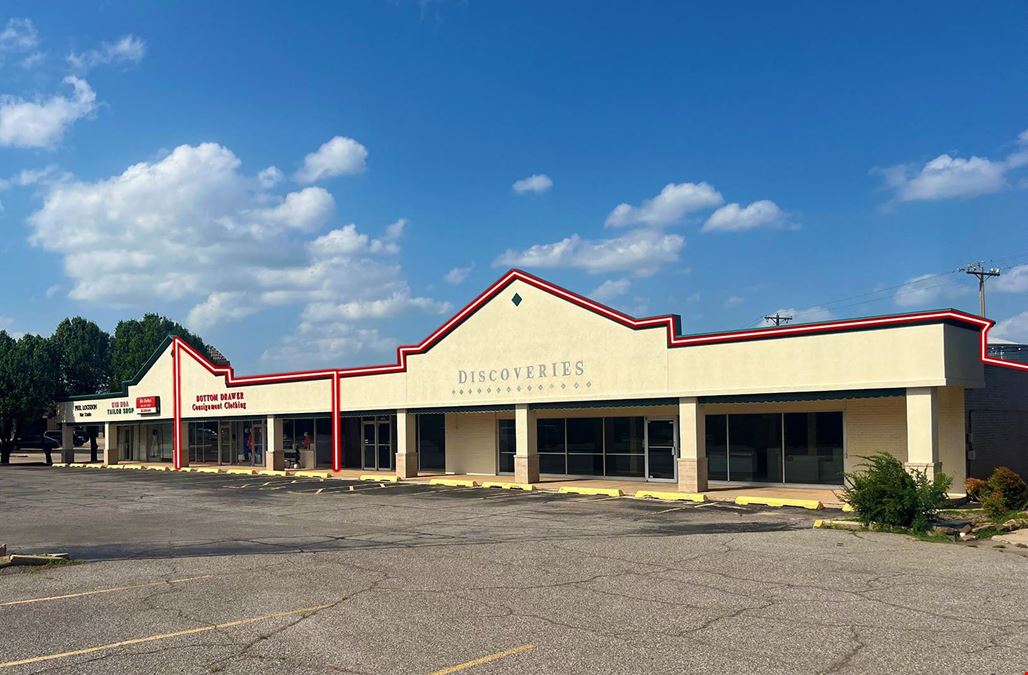 7612-7628 N Western Avenue