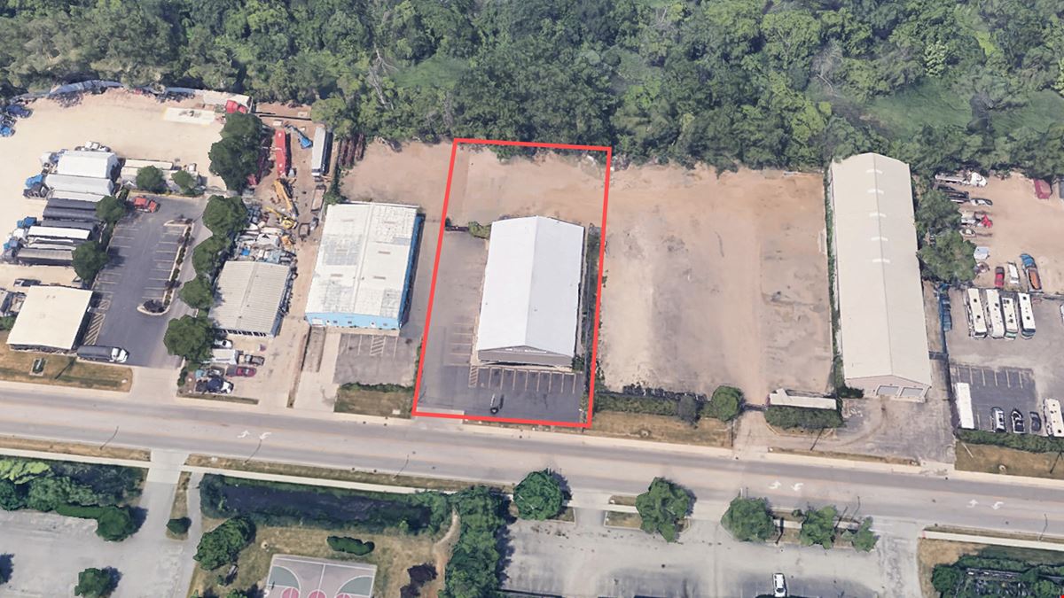 9,000± SF Office/Warehouse Building with Retail Storefront