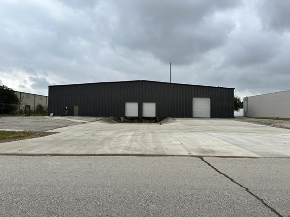 Preview of Industrial space for Rent at 2523 Creekway Dr