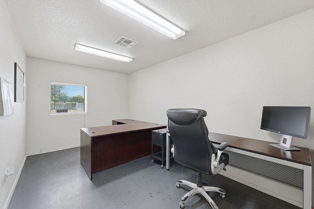 6,060 Drive Through Office/Shop on 6.33 Acres