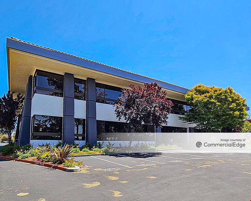 1870 Embarcadero Rd