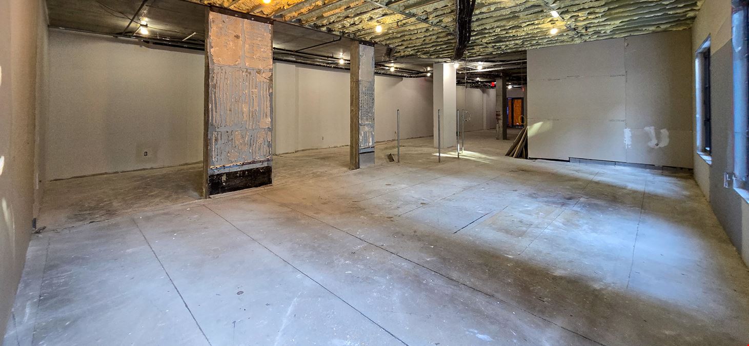 2,850 SF | 88 North 1st Street | Prime Retail Space Available in Williamsburg for Lease