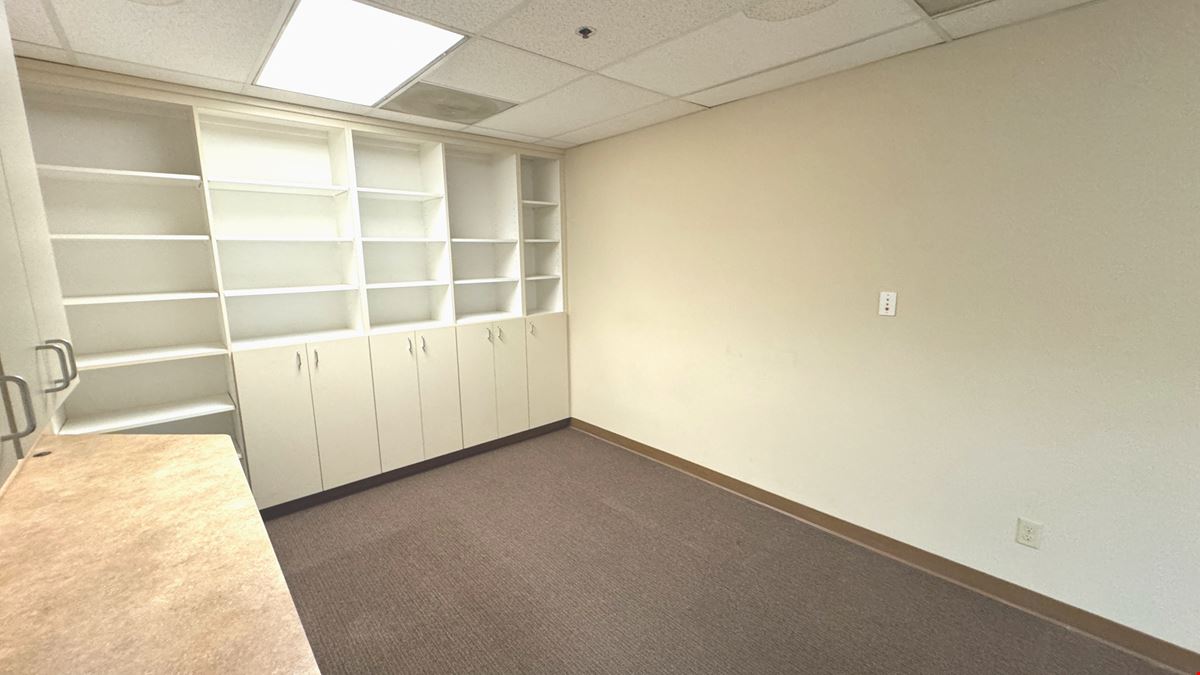 6225 N. Fresno St, Unit 104-105, Fresno
