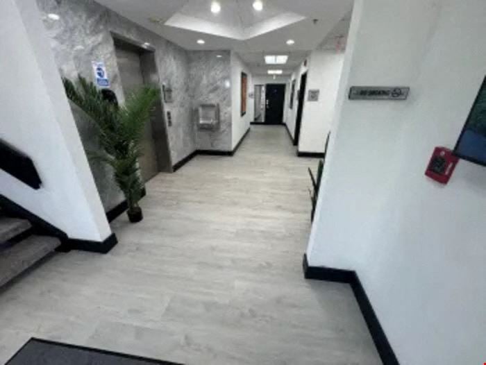 892 SF Suite 202 Professional and Medical Office Space