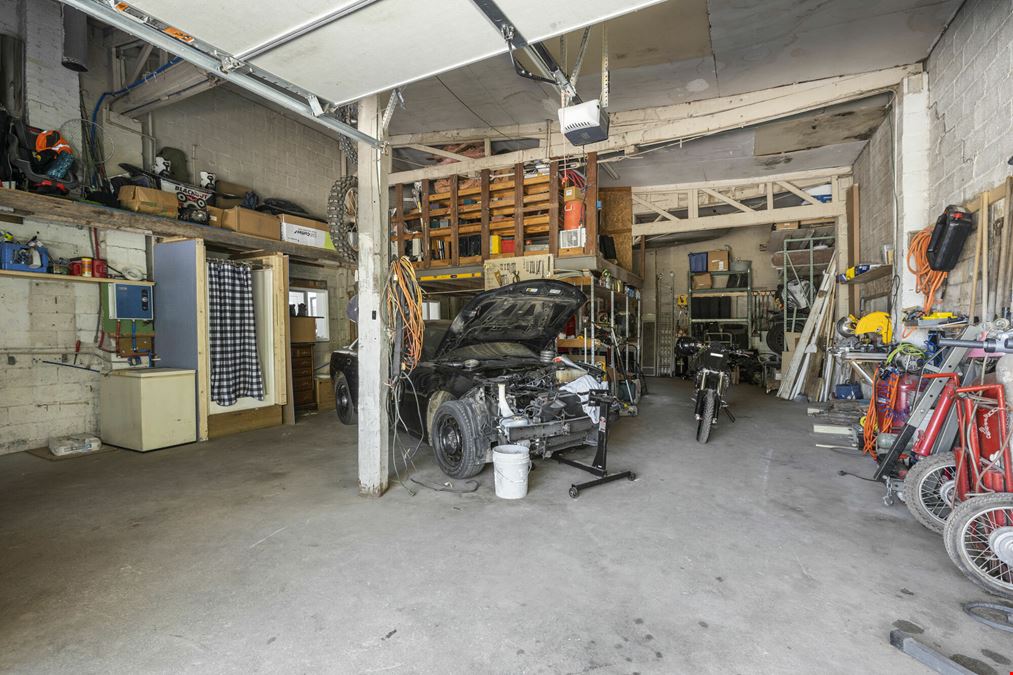 2,584 SF Auto Shop for Sale