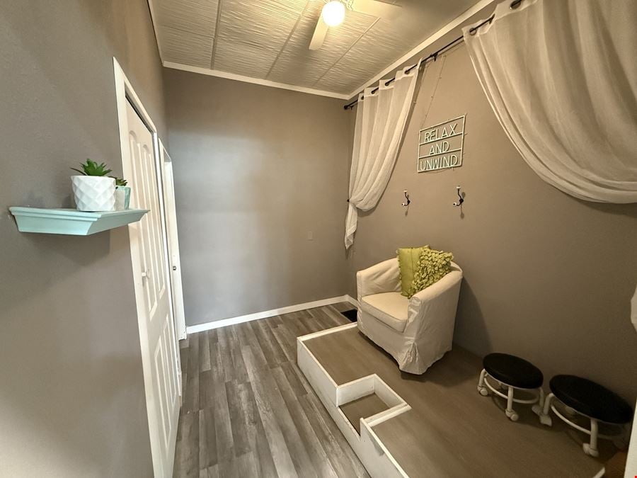 Scribner Salon