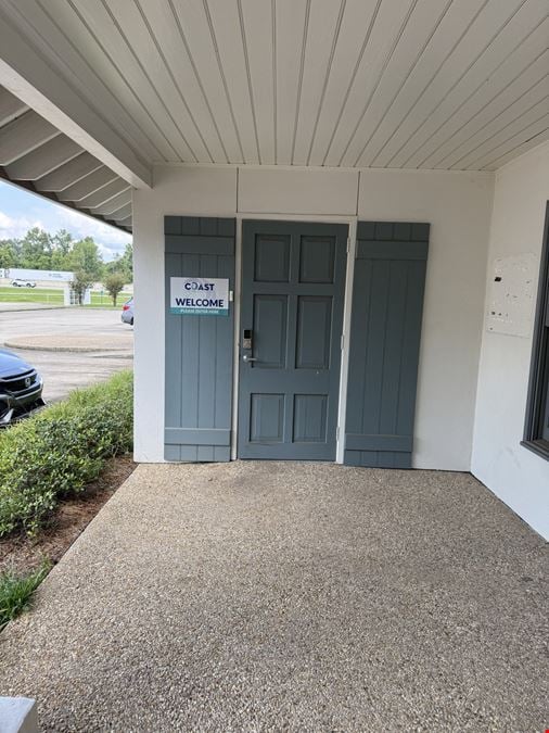 2,000 SF Office Suite with I-10 Visibility