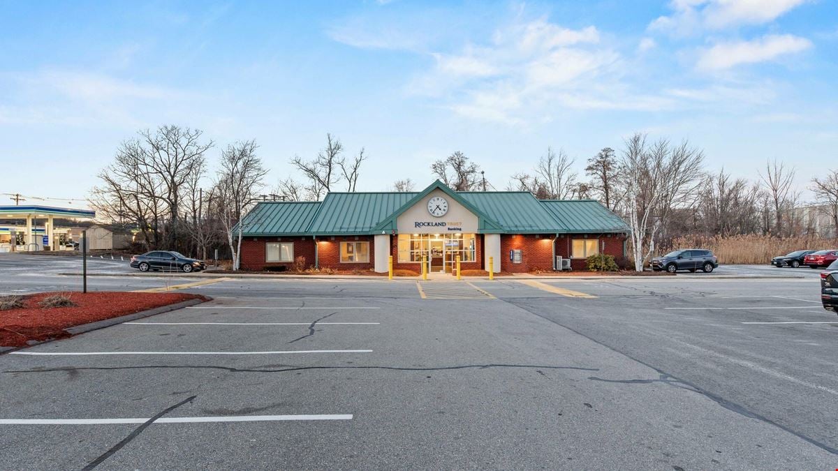 Milford, MA - Milford South Plaza