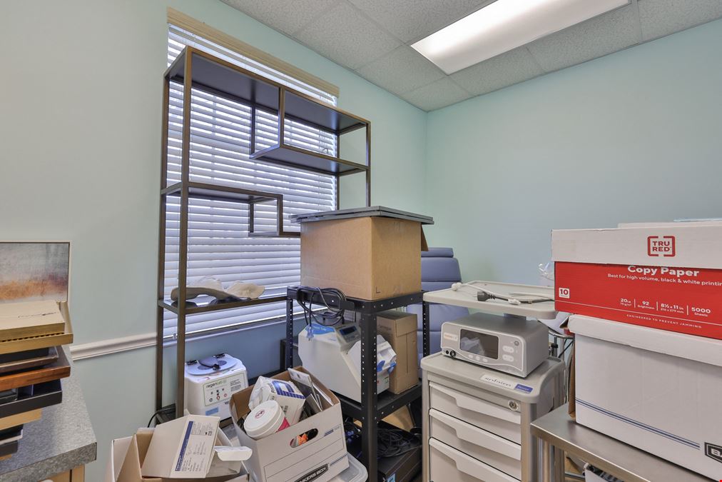 1900 E Bay Drive - Free-Standing Medical/Office