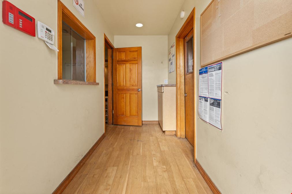 415 W 3rd St