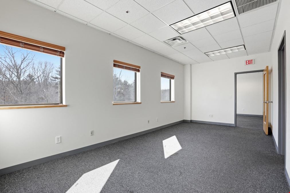 3,700sf Professional Office Suite for Lease in Rowley, MA