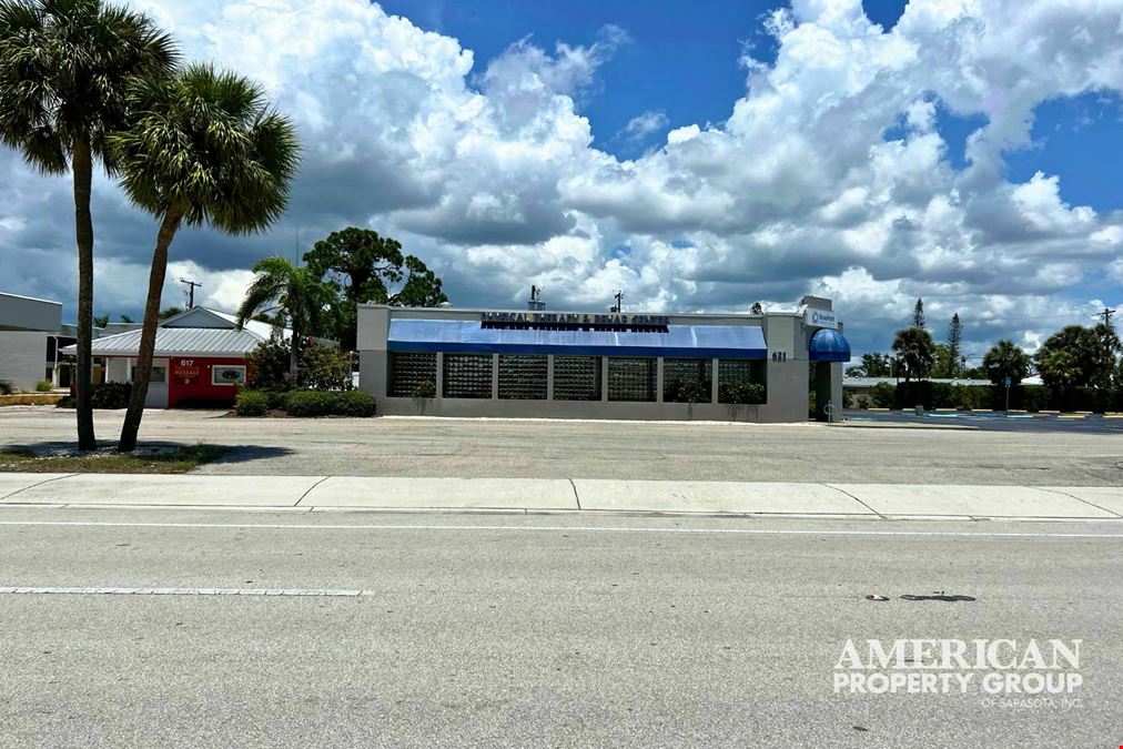 621 Tamiami Trl S