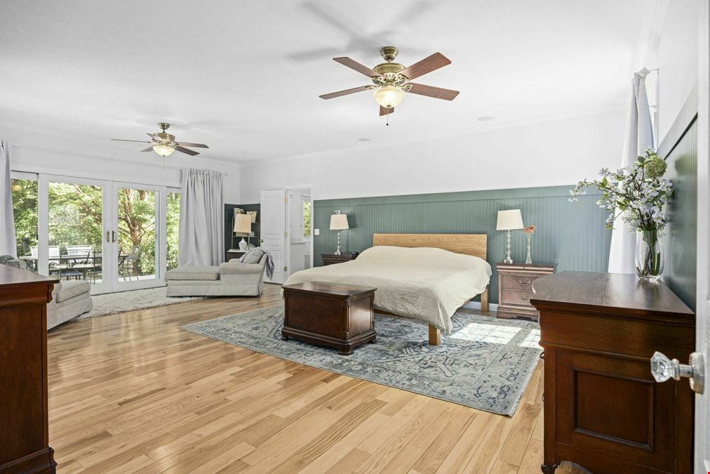 BEAUTIFUL HOME IN WOODLAND ESTATES