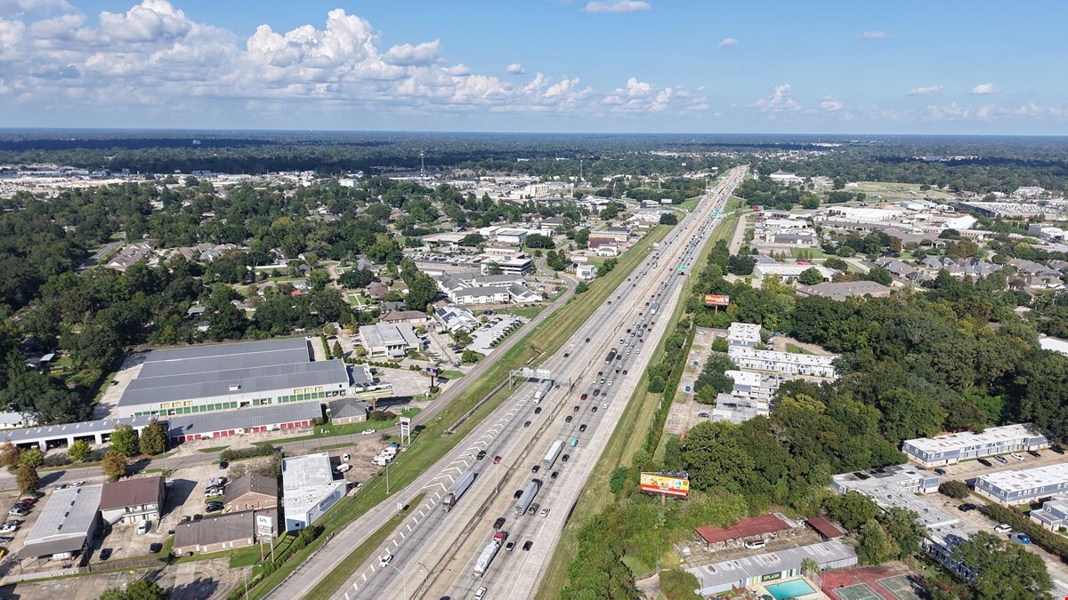 Retail/Office/Showroom with Prime I-12 Frontage & Easy Access For Lease
