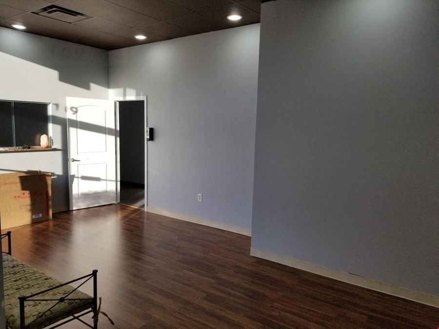 1602 Oakfield Drive