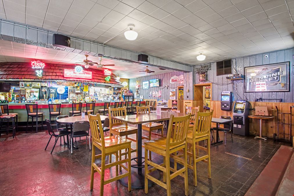 Backwoods Bar | New Auburn, MN