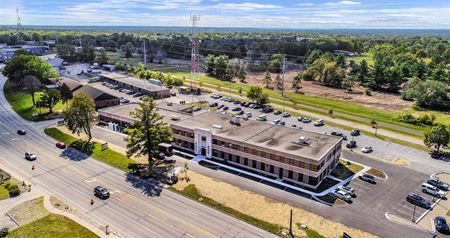 Preview of Office space for Rent at 6035 Knoxville Avenue